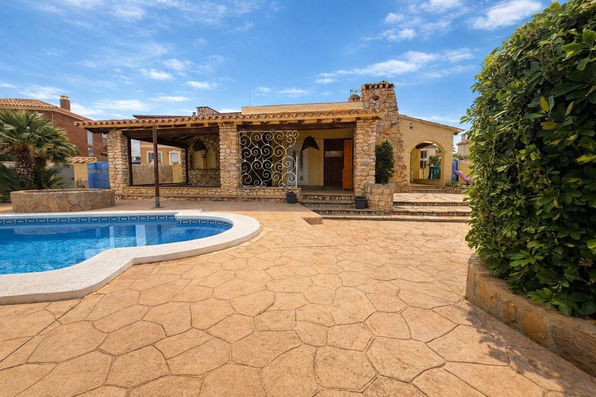 ++ Casa o chalet independiente en venta en Centro ++ - Image 1